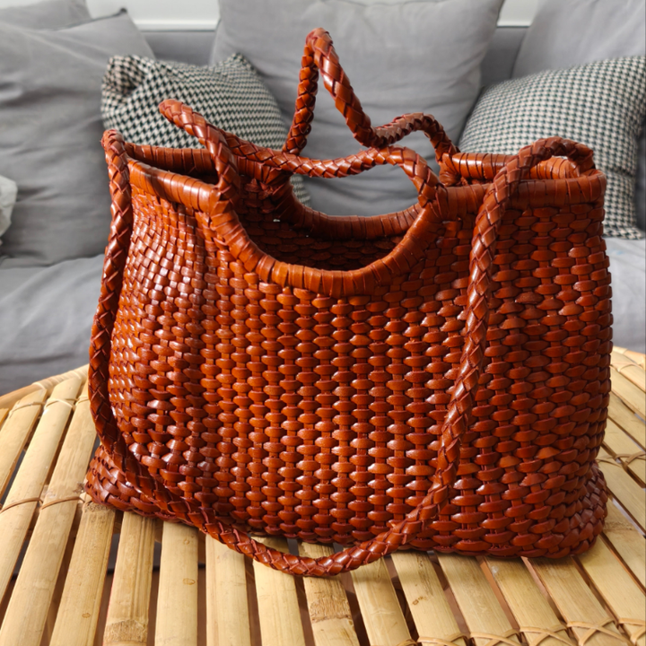 Clara – Tote elegante