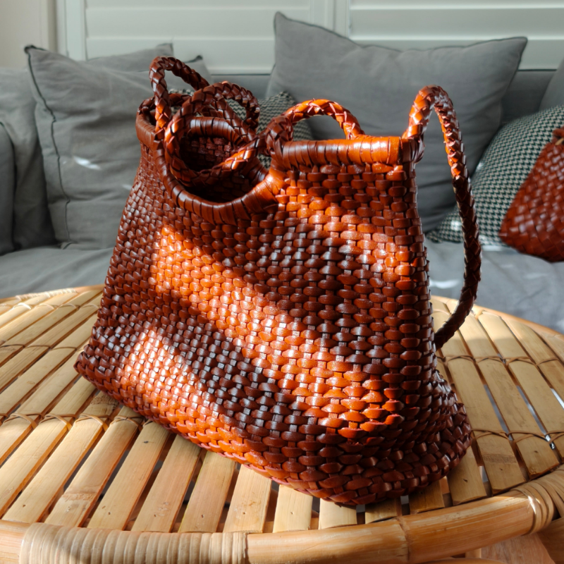 Clara – Tote elegante