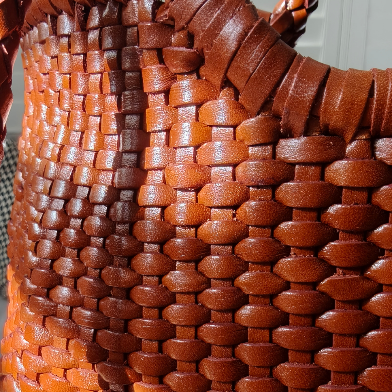 Clara – Tote elegante