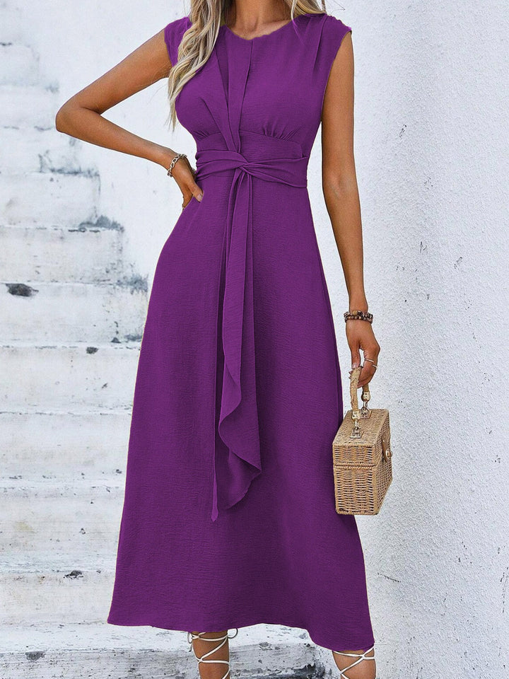 Eva – Vestido elegante sin mangas con cinturón refinado