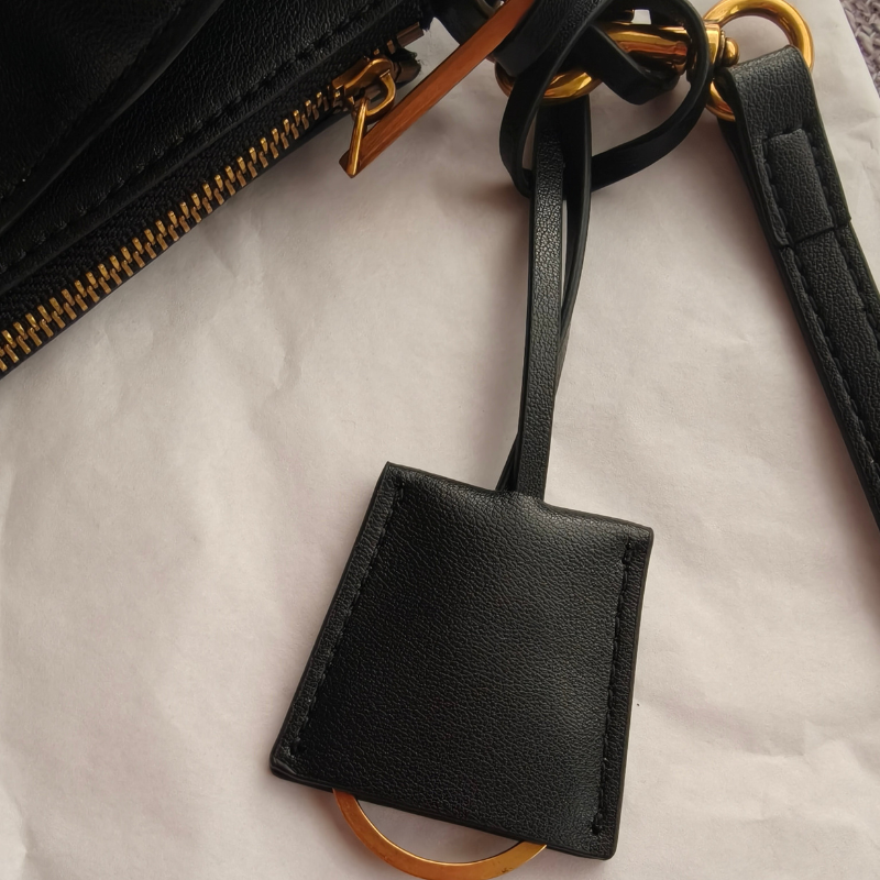 Isabella – Bolso de hombro elegante