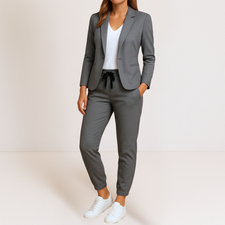 Monique – Elegancia moderna en un completo confortable