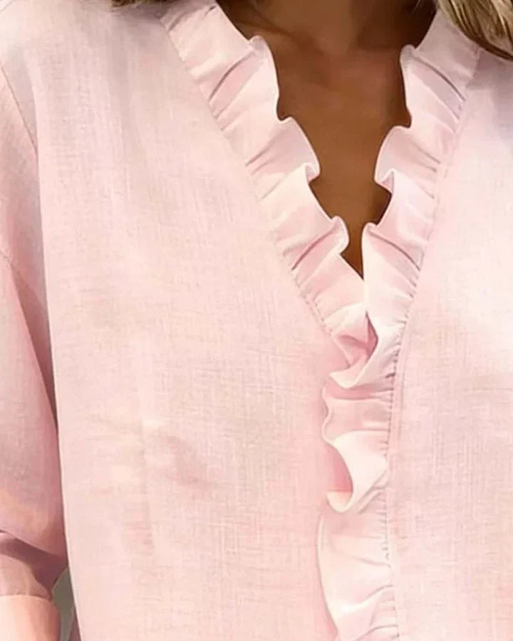 Susana – Blusa de volantes con escote en V