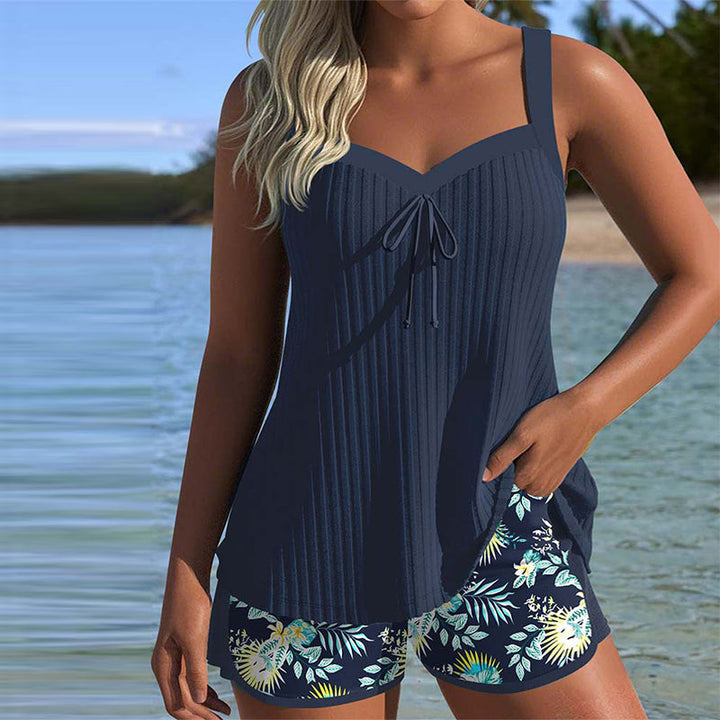 Marta – Tankini de rayas con short de playa