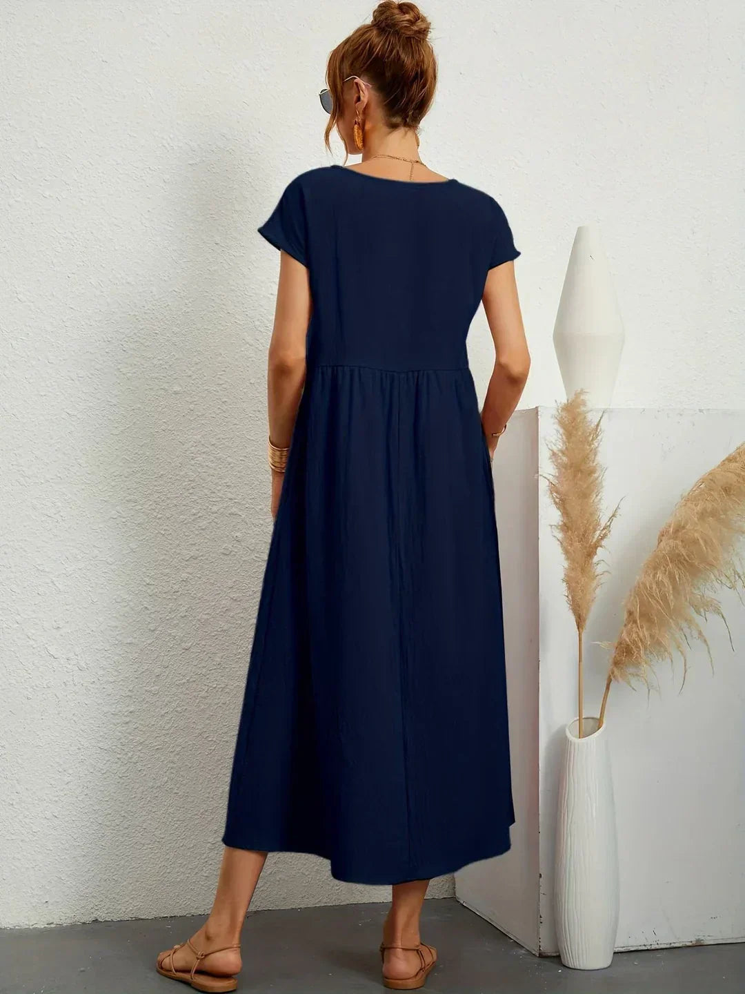 Ana – Vestido midi fluido con silueta suelta