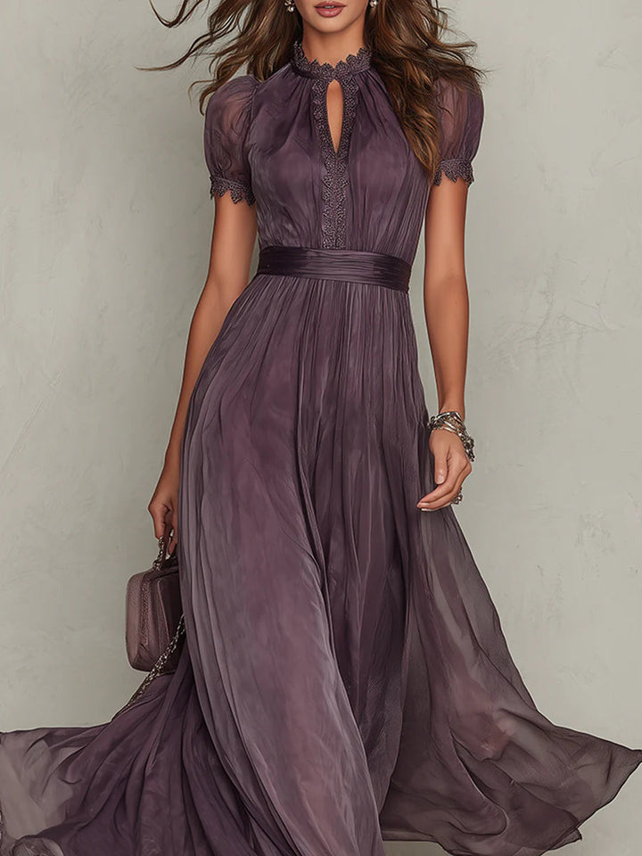 Elena – Vestido largo con escote de gota y detalles de encaje