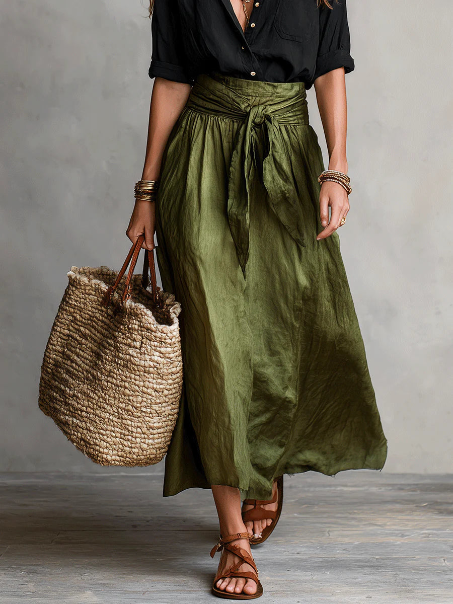 Vera – Conjunto elegante de dos piezas: camiseta negra y falda midi verde oliva