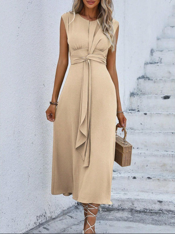 Eva – Vestido elegante sin mangas con cinturón refinado