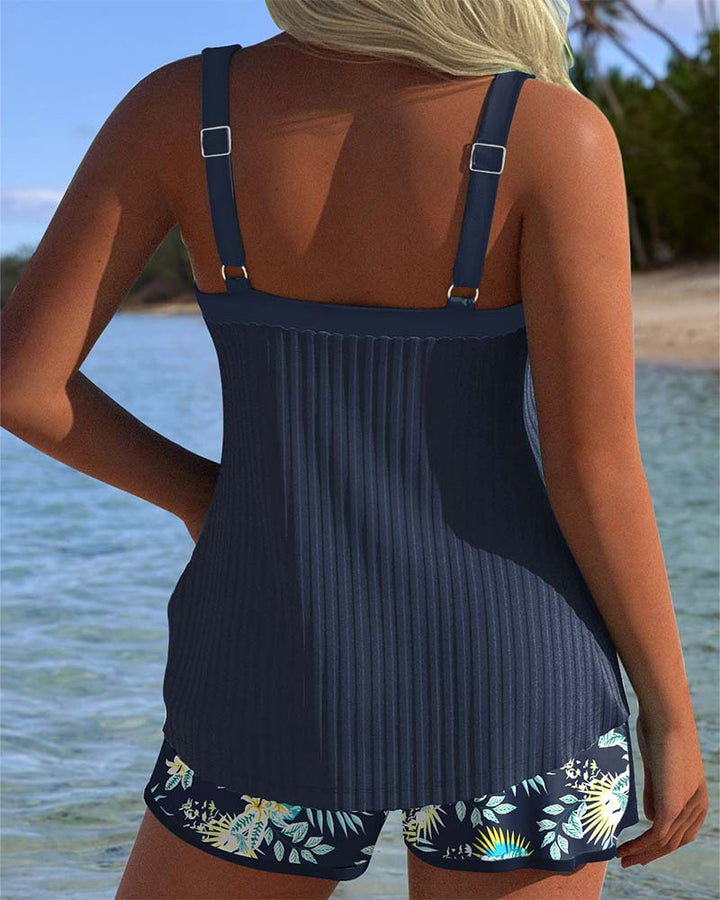 Marta – Tankini de rayas con short de playa