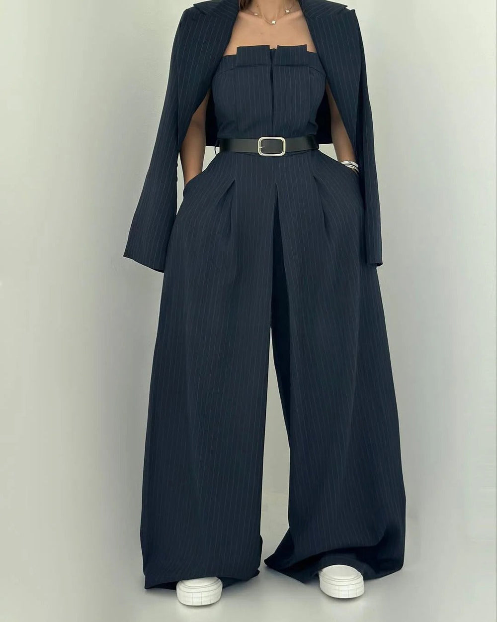Alba – Conjunto femenino de top bustier y americana elegante