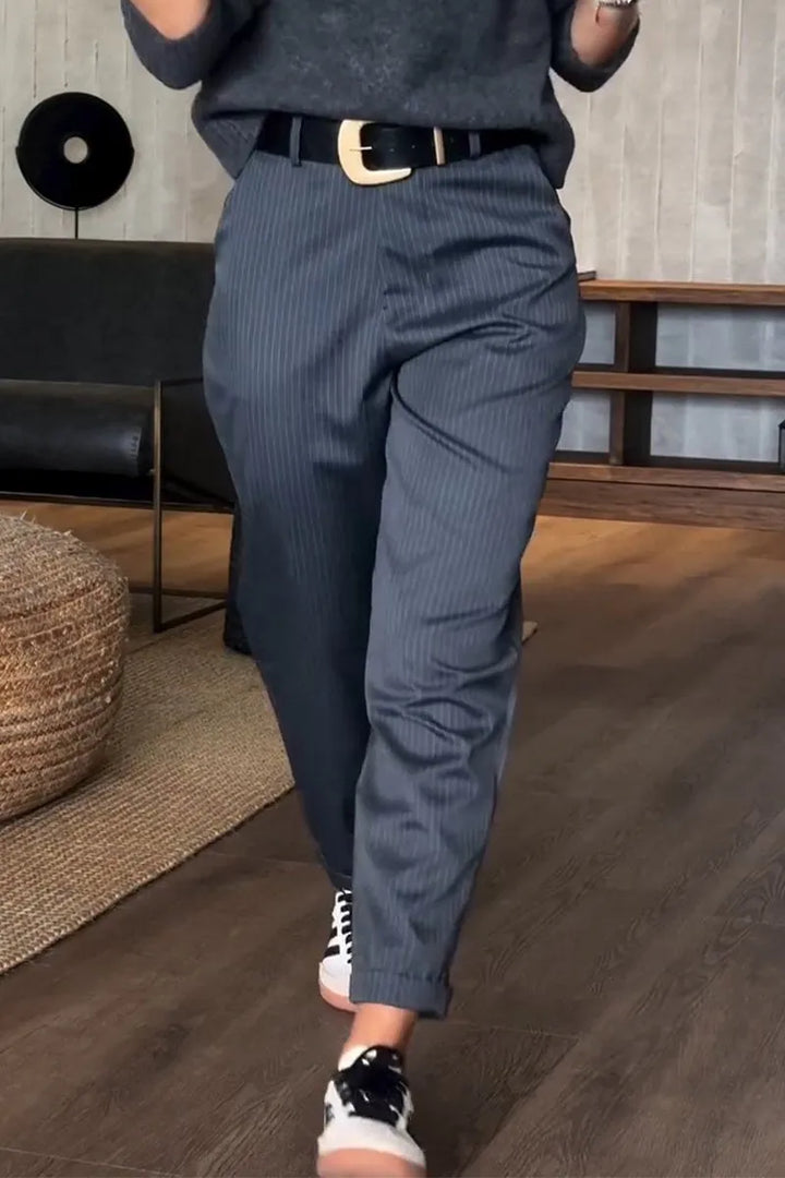 Mathilda – Pantalones elegantes y favorecedores con rayas