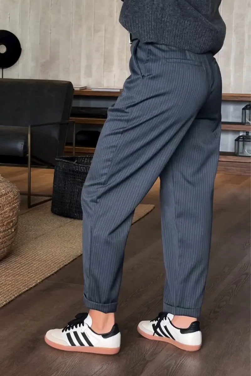 Mathilda – Pantalones elegantes y favorecedores con rayas